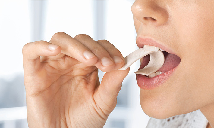 The Effects of Chewing Gum on Your Teeth | Commerce MI