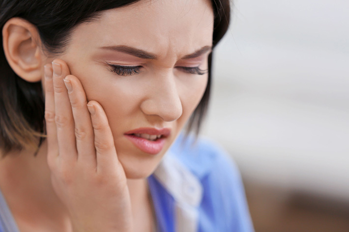 What Are the Signs of a Dying Tooth? – Commerce Dentist