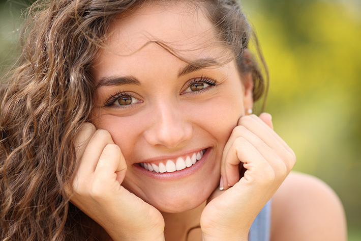 Improve Your Smile with Cosmetic Dentistry and Live Better